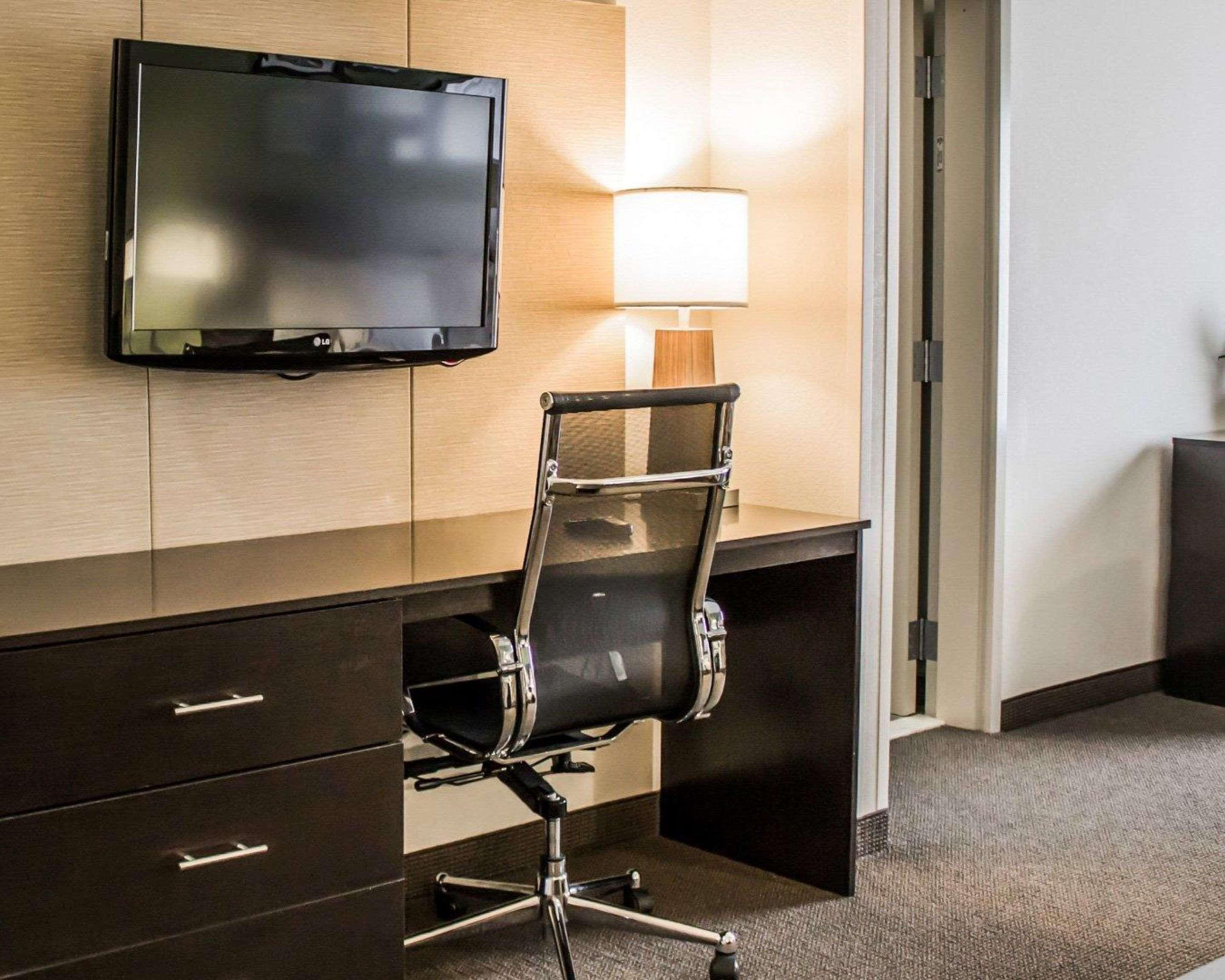 Sleep Inn&suites -eisenhower Boulevard Hotel 2*
