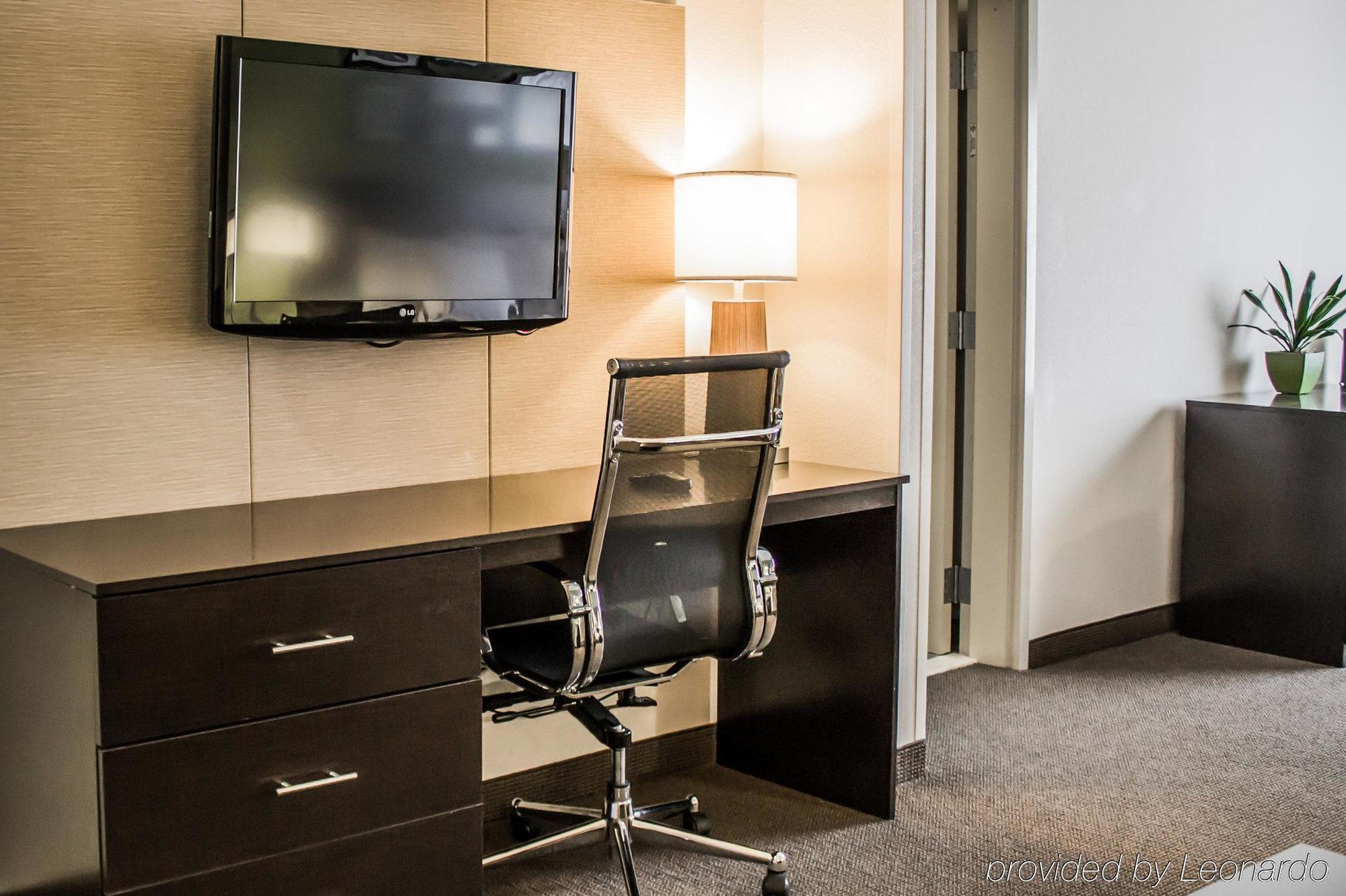 Sleep Inn&suites -eisenhower Boulevard 2*